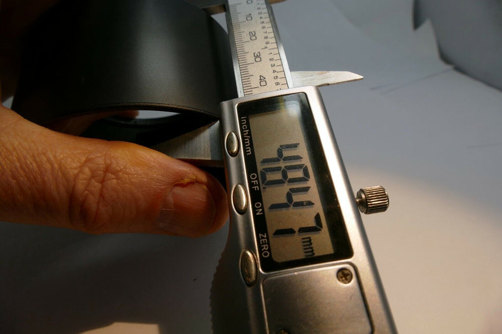 69.5mm ID Petal Shaped Plastic Lens Hood  Telephoto 70-300mm