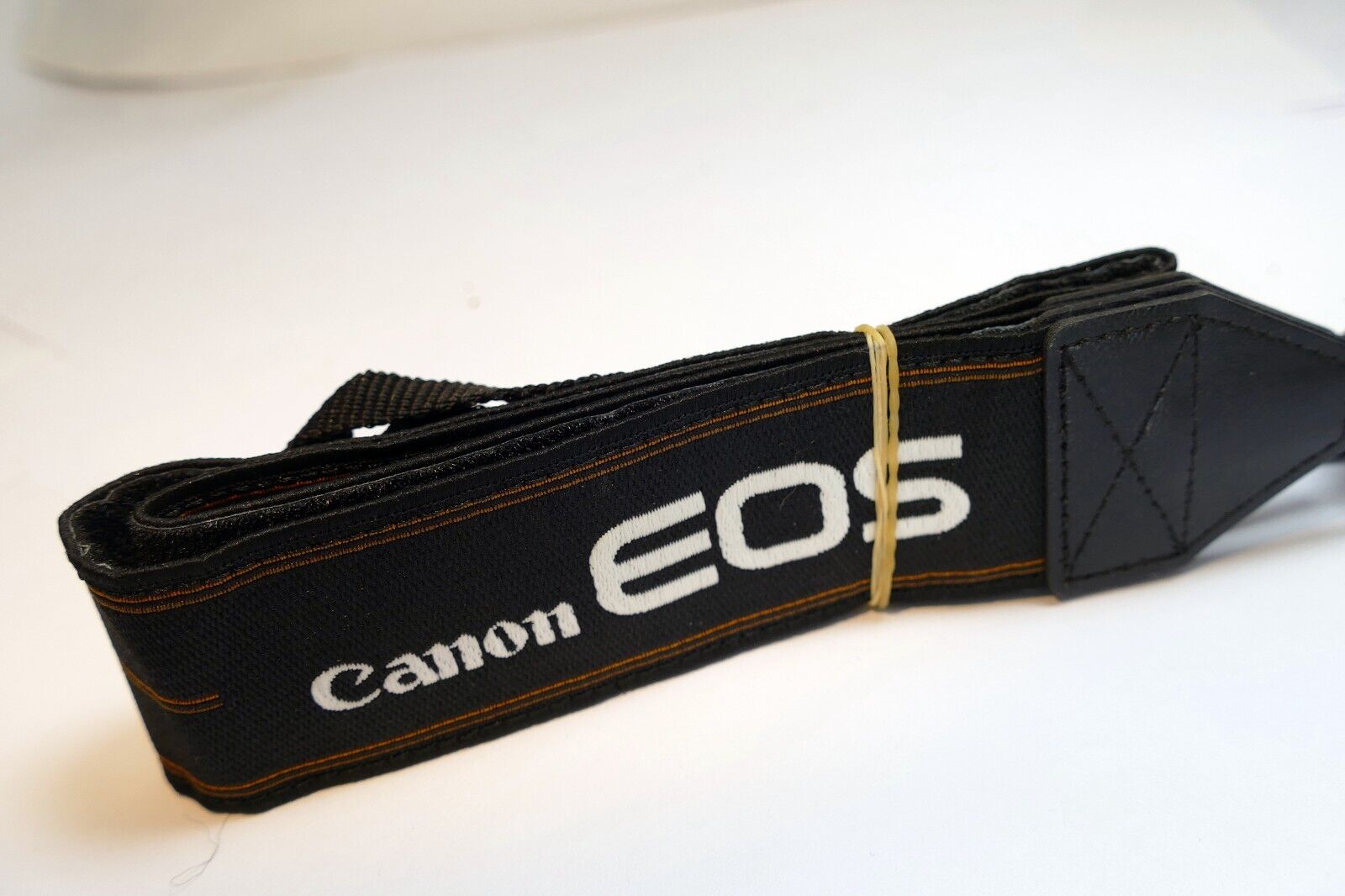 Canon Neck Shoulder Camera  Neoprene Black/White Genuine OEM 7D 6D