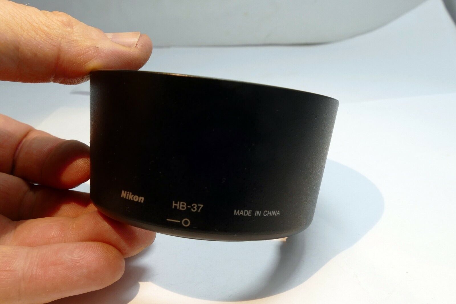 Nikon HB-37 Lens hood Shade for VR 85mm f3.5 Nikkor Genuine OEM