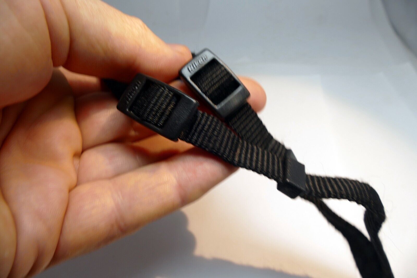 Nikon D300 Camera Neck Strap Yellow-Black AN-DC300 Genuine OEM