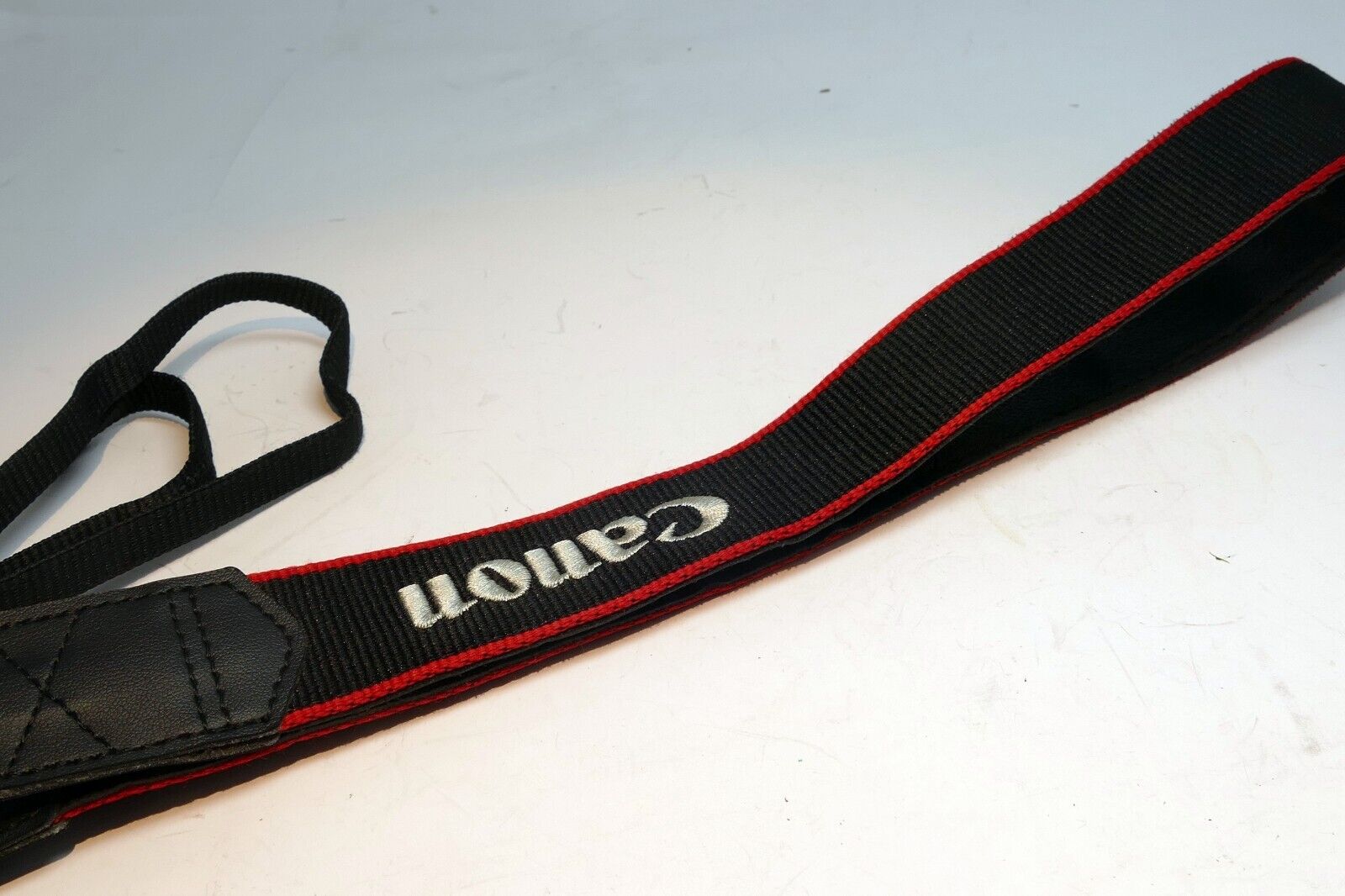 Canon EOS R6 Digital Camera Neck Shoulder Strap Black-Red - -  Genuine OEM