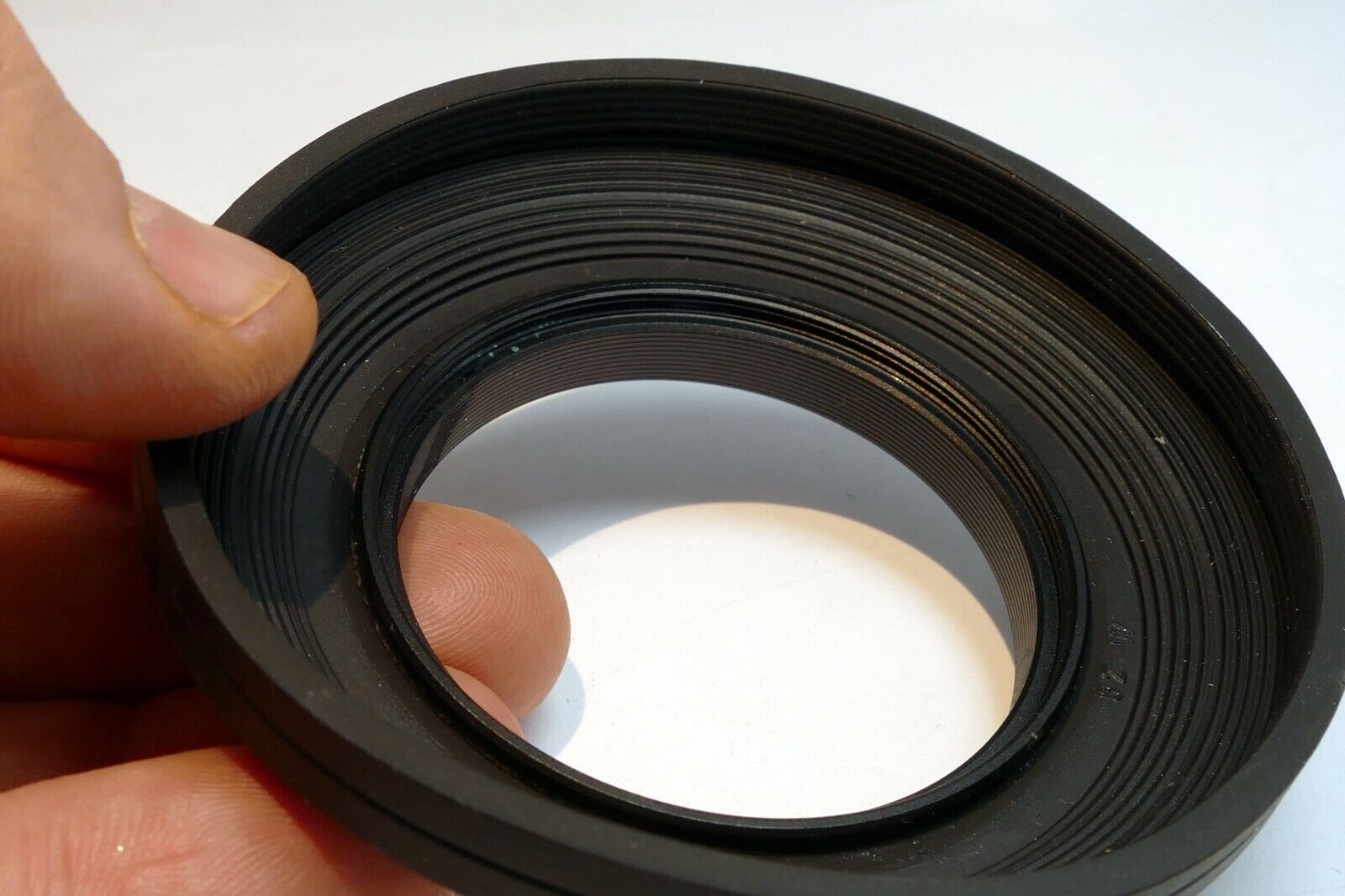 52mm Rubber Hood shade  for 28mm f2.8 f3.5 wide angle double threaded