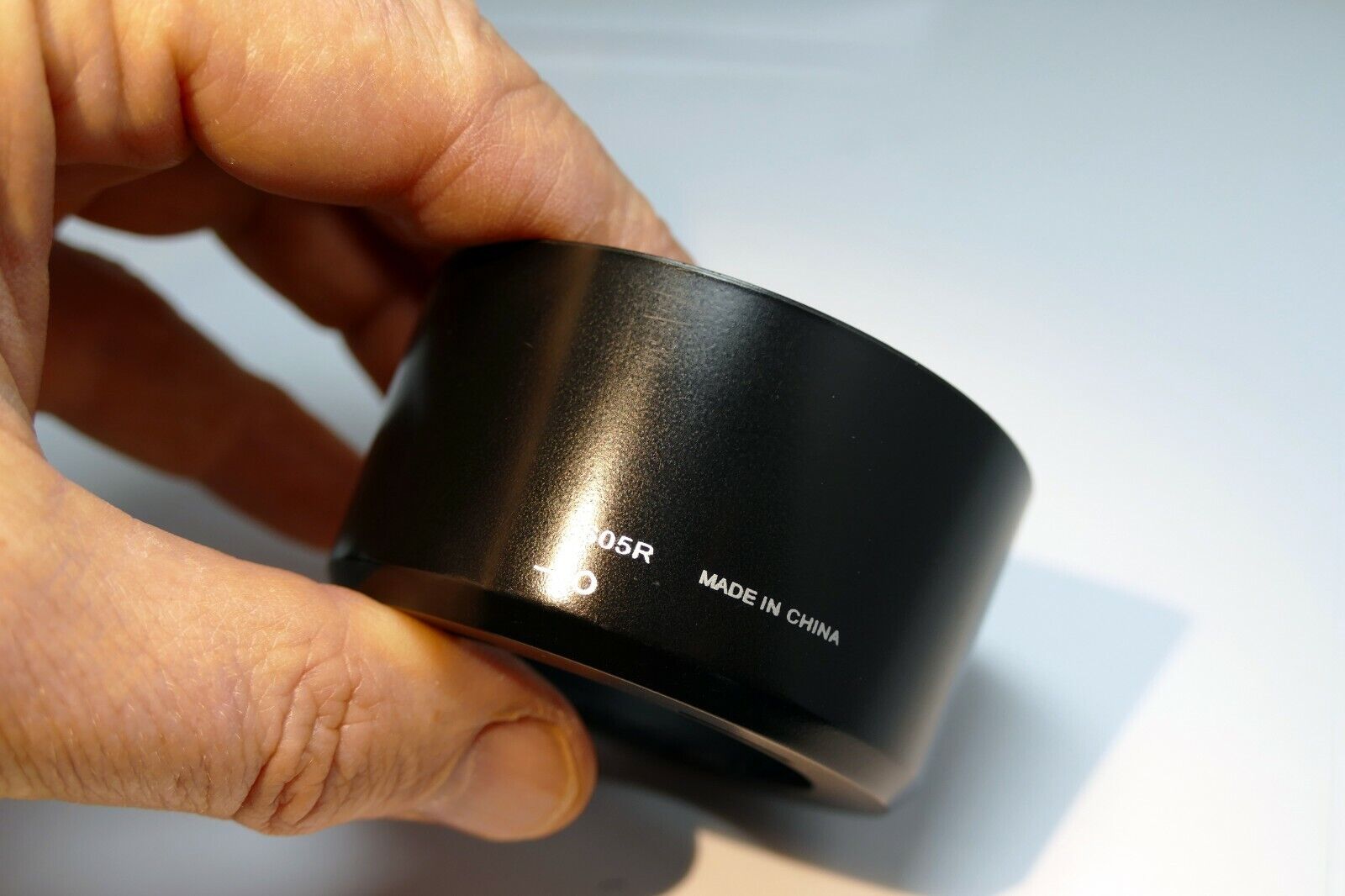 3605R Lens Hood Shade 43mm twist on type