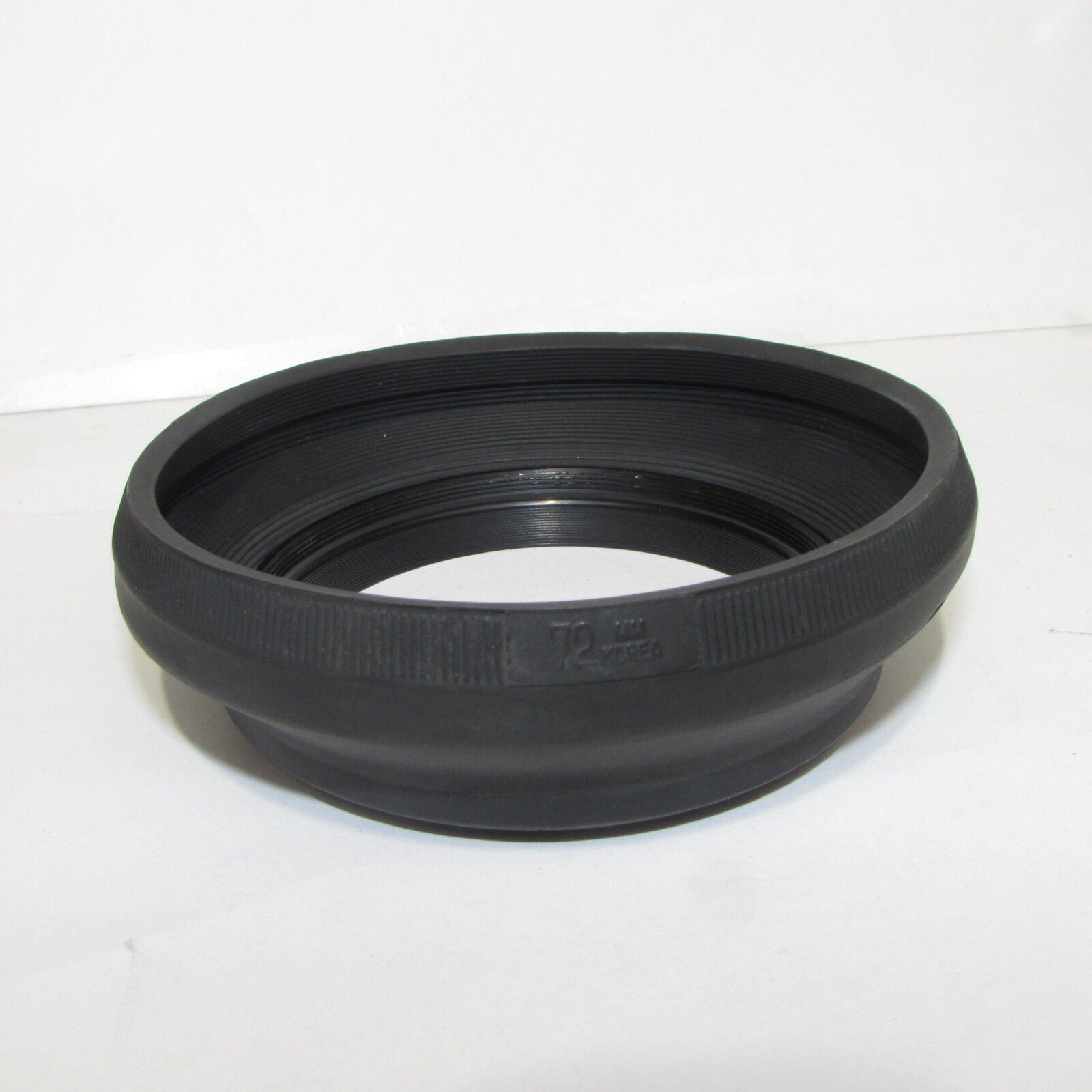 screw in  72mm Collapsible Rubber Lens Hood Made in Korea for Wid angle zoom