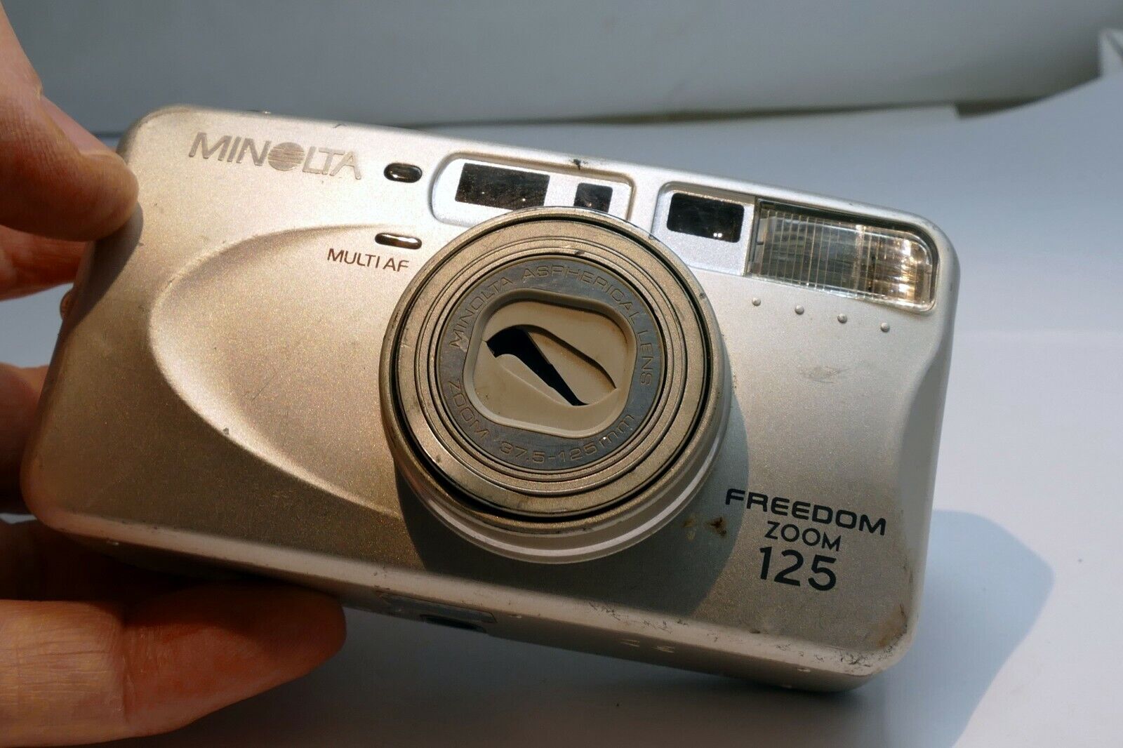 Minolta Freedom Zoom 125 QD 35mm Point & Shoot Film Camera AS found AS IS parts