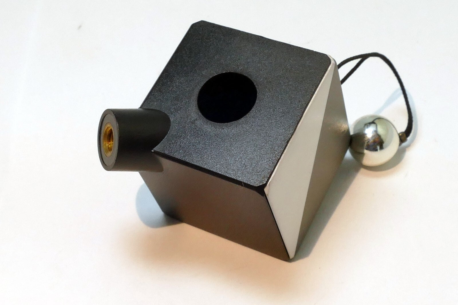 Datacolor SpyderCube SC200 3D Advanced Calibration Tool & Profiling Solution