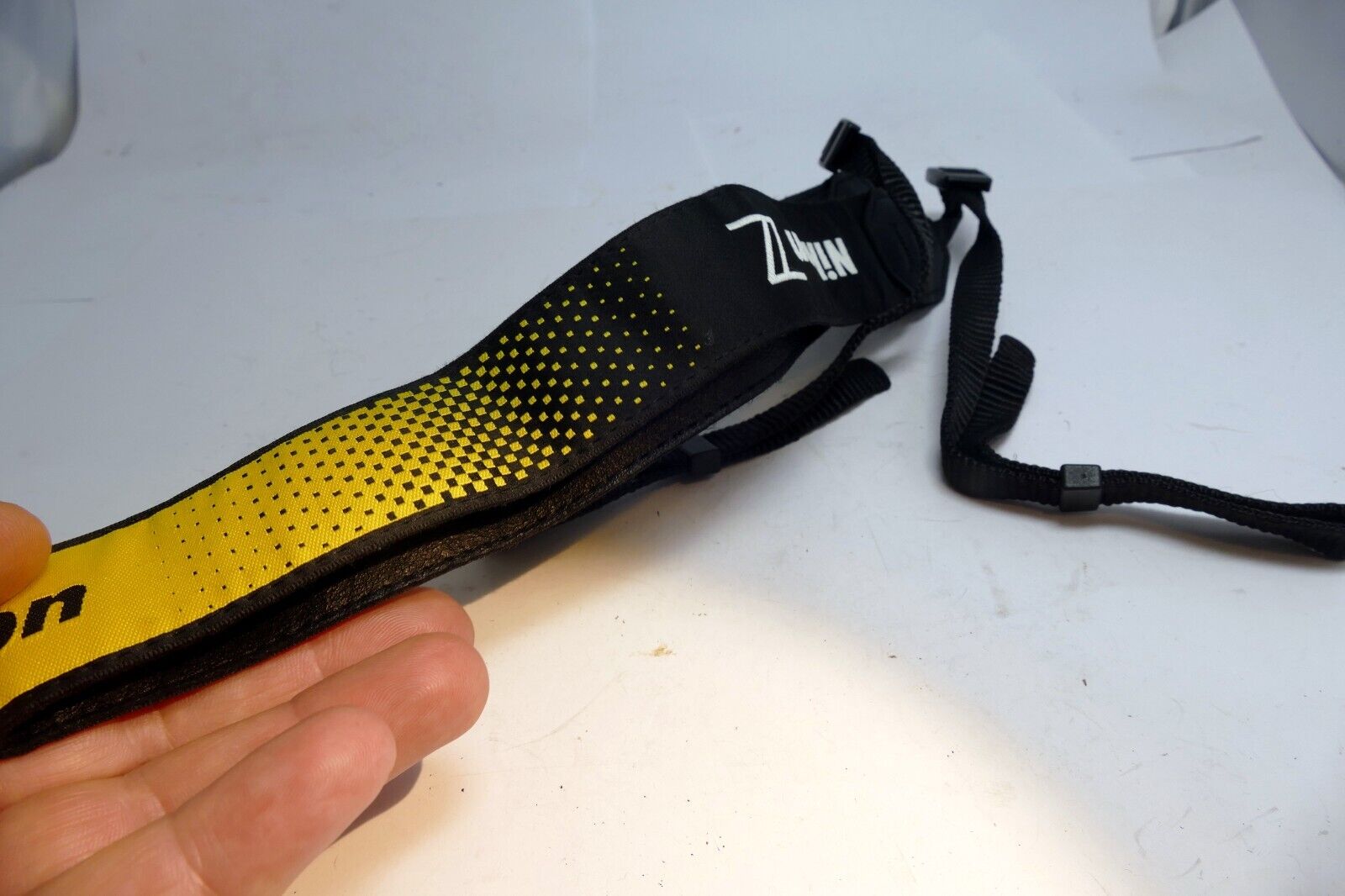 Nikon Z Digital Z5 Z6 Z7 Camera Shoulder neck Strap AN-DC19  - near mint
