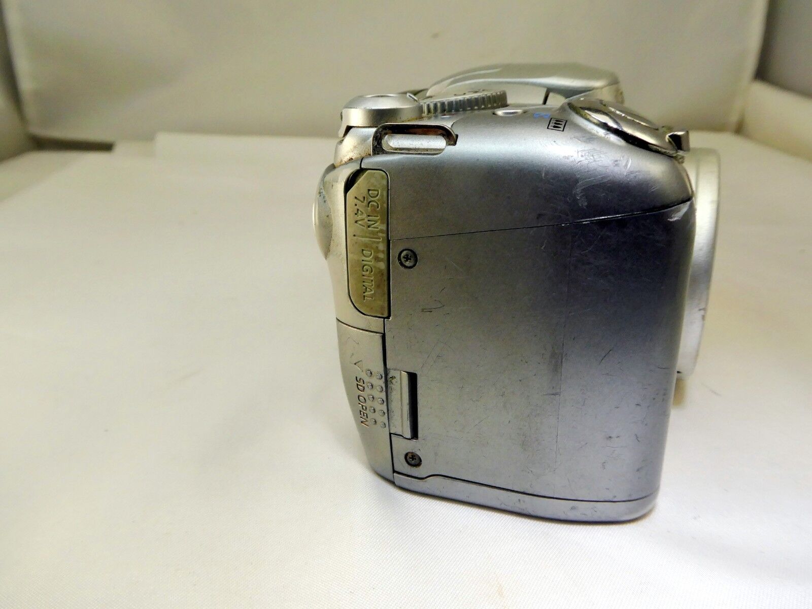 Canon PowerShot S2 IS Digital Camera 5MP does not work AS IS Parts or Repair