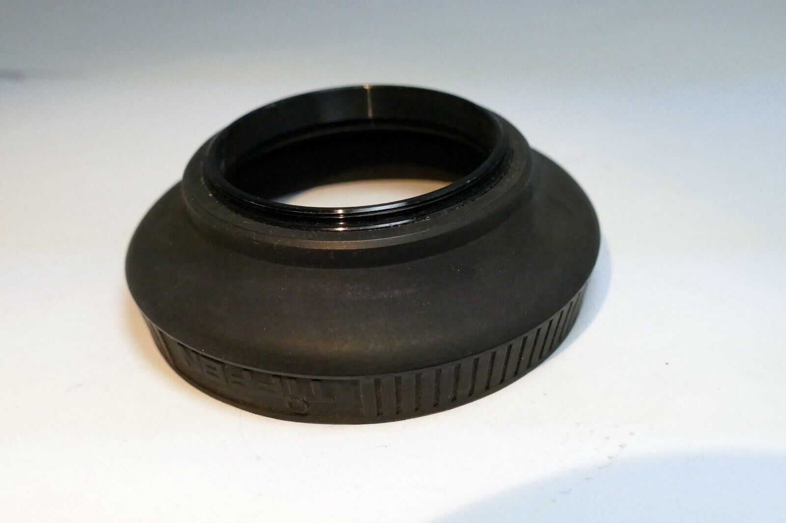 Tiffen Lens 52mm Rubber Hood shade 50mm f1.4