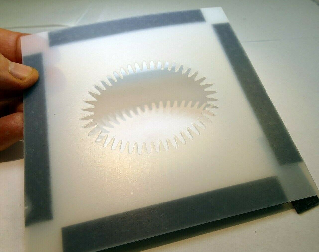 Lindahl Vignetter Mask 5X5" square bellows 2.5 Large Oval with magnetic frame