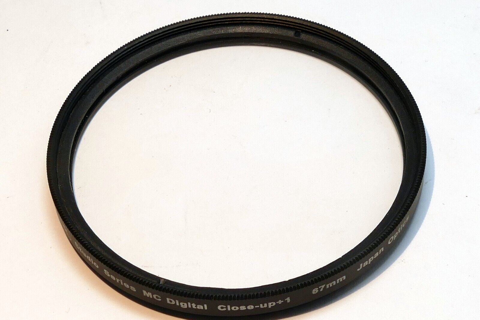 Ultimax  67mm Lens Filter +1 macro close-up filter Studio series MC Digital