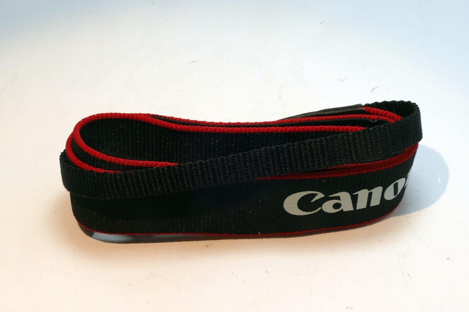 Canon EOS Digital Camera Neck Shoulder Strap Red - Black 3cm wide - Original