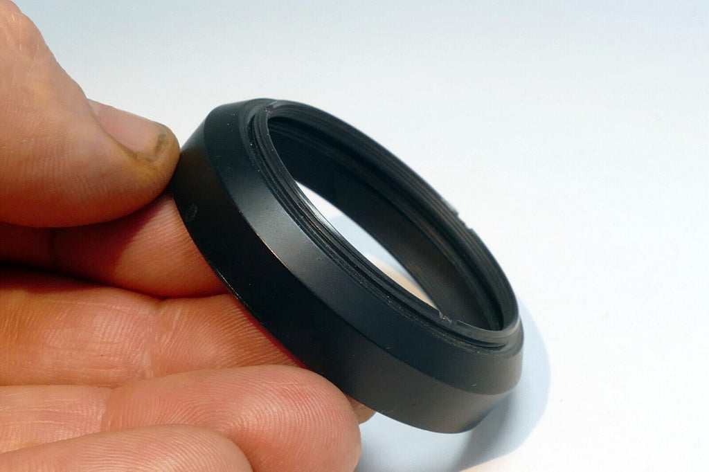43mm plastic lens hood shade threaded screw in type