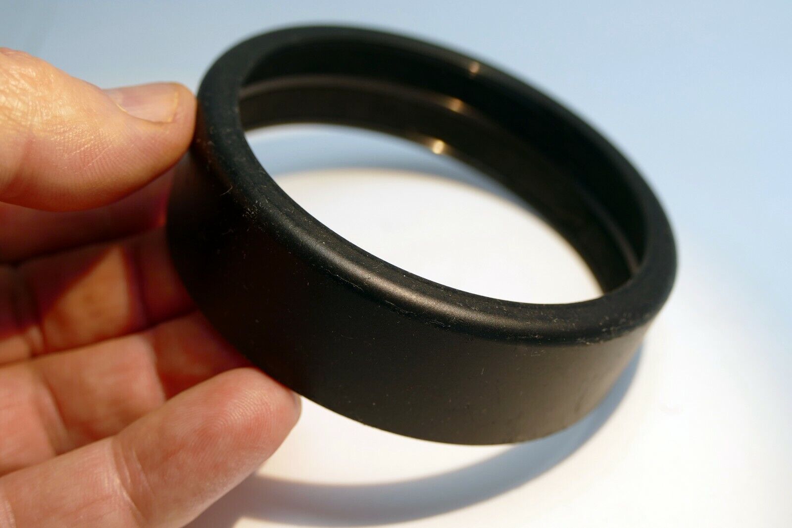 72mm screw in Metal Lens Hood female threads - 81mm ID