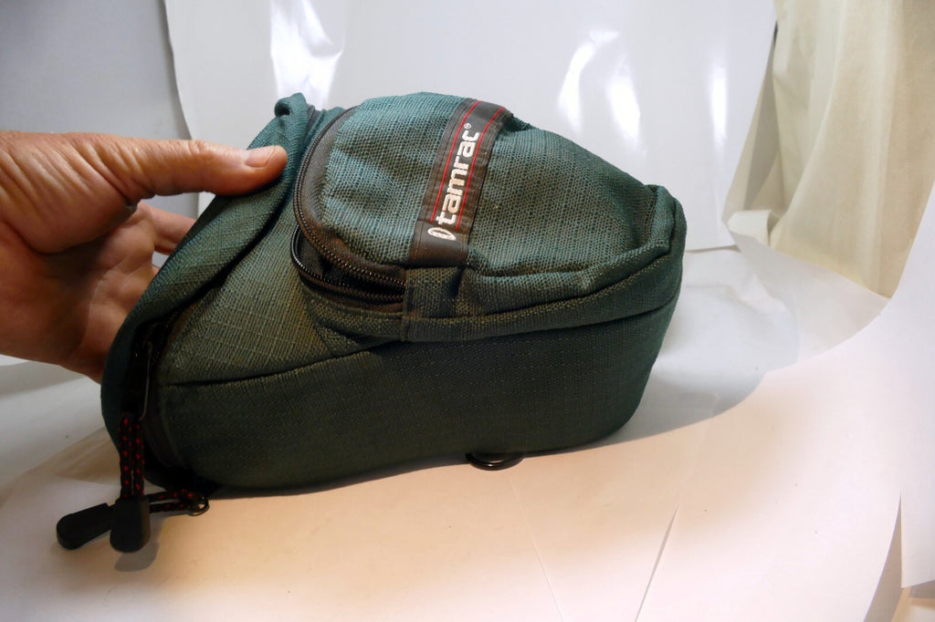 Tamrac Soft Medium Size Camera case for Canon T8i T7i T6i digital rebel