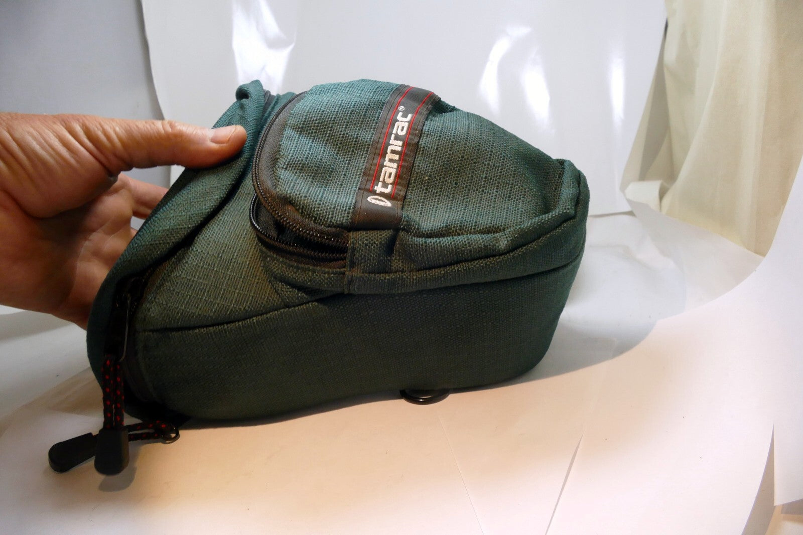 Tamrac Soft Medium Size Camera case for Canon T8i T7i T6i digital rebel