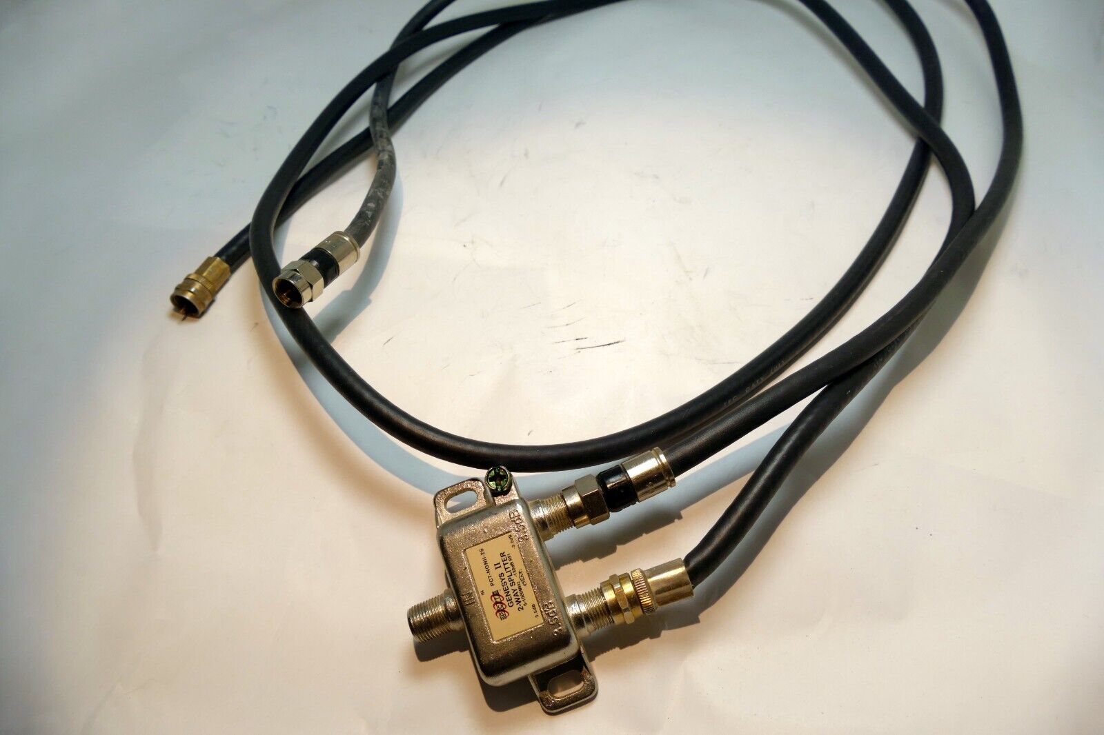 PCT-NGNII-2S Genesys II 2-Way Splitter,  Silver, GUC  w/ 3 feet cable