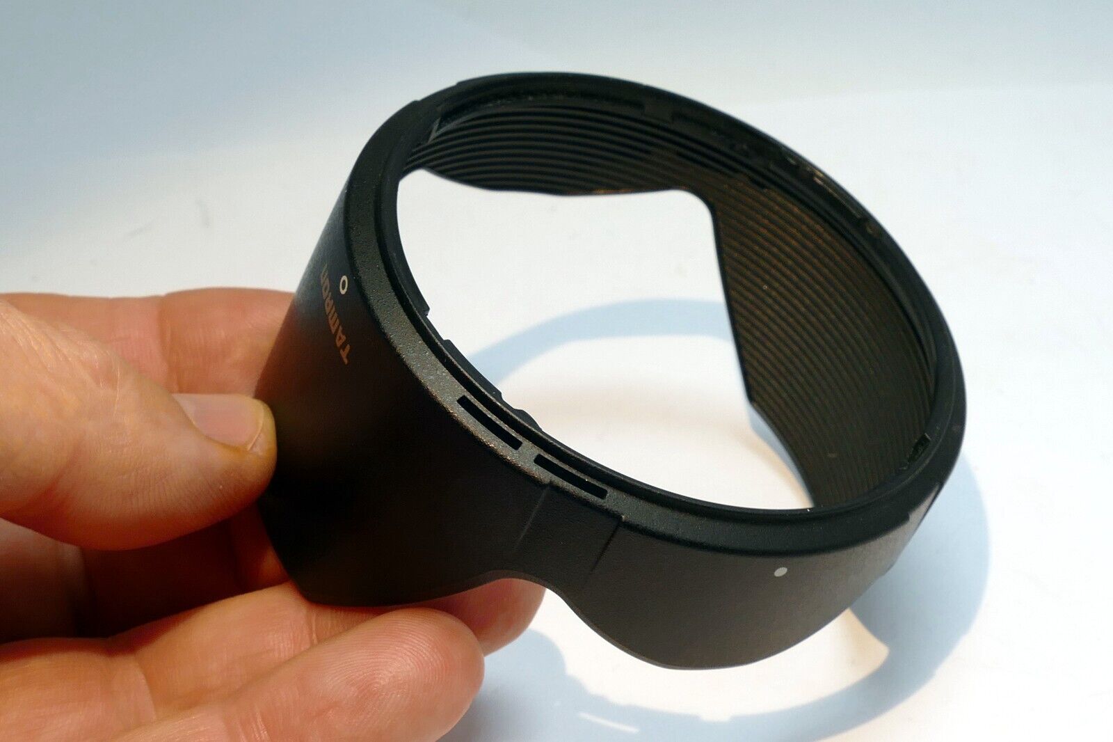 Tamron AD06 Lens Hood Shade for  18-200mm F/3.5-6.3 XR Di-II LD Genuine