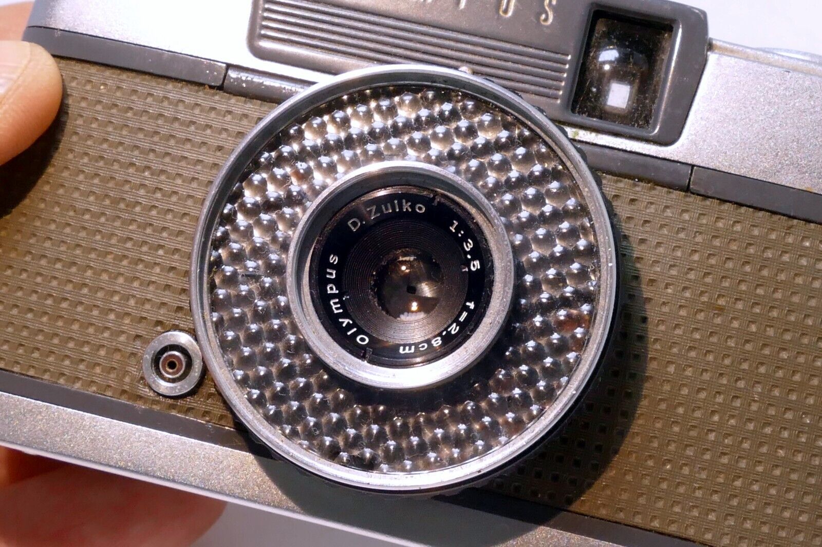 OLYMPUS PEN EE Zuiko 2.8cm F/3.5 Half Flame Film Camera AS IS for PARTS REPAIR