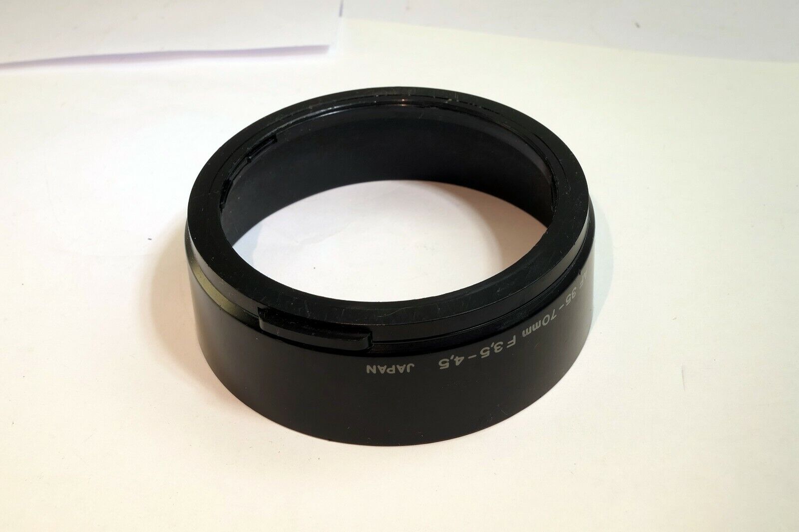 Olympus AF 35-70mm f3.5-4.5 Lens Hood Shade genuine vintage snap on type