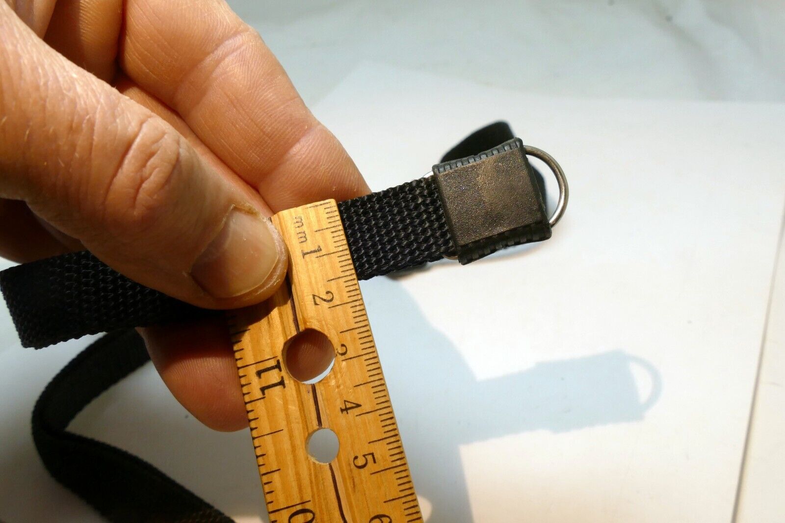 1.5cm wide Rangefinder  Camera Strap Black Nylon sturdy w/ metal rings  end