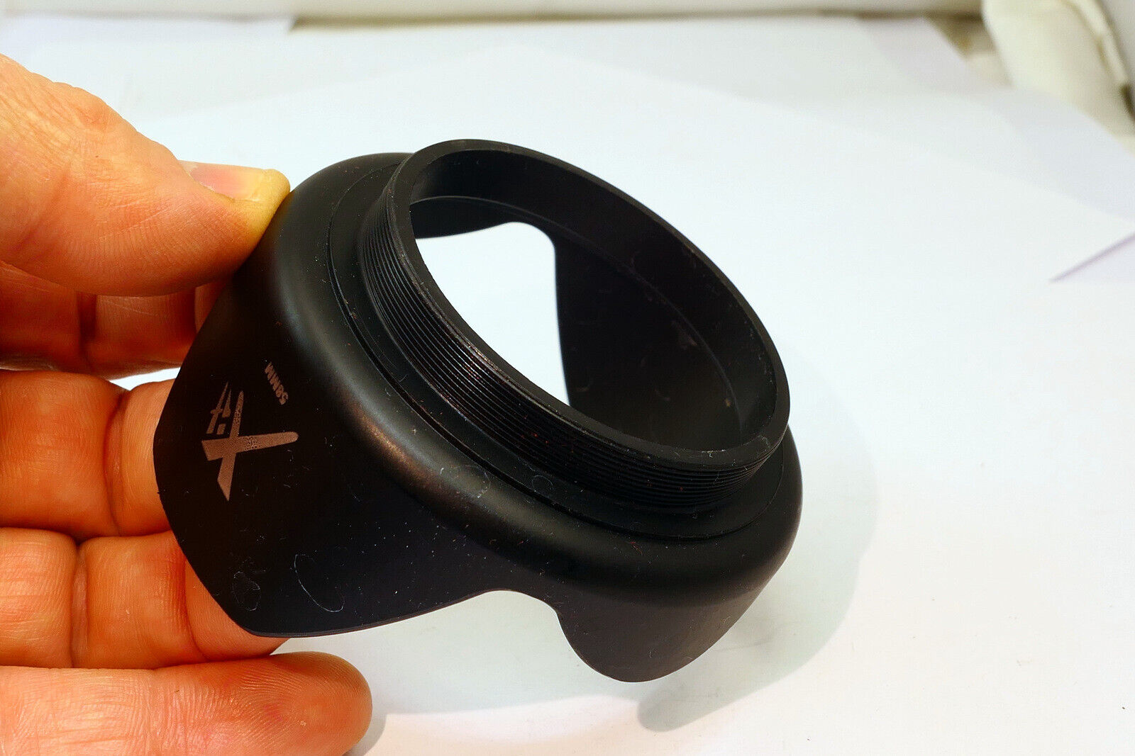 58mm Lens Hood Shade screw in plastic petal flower shaped missing retaining ring