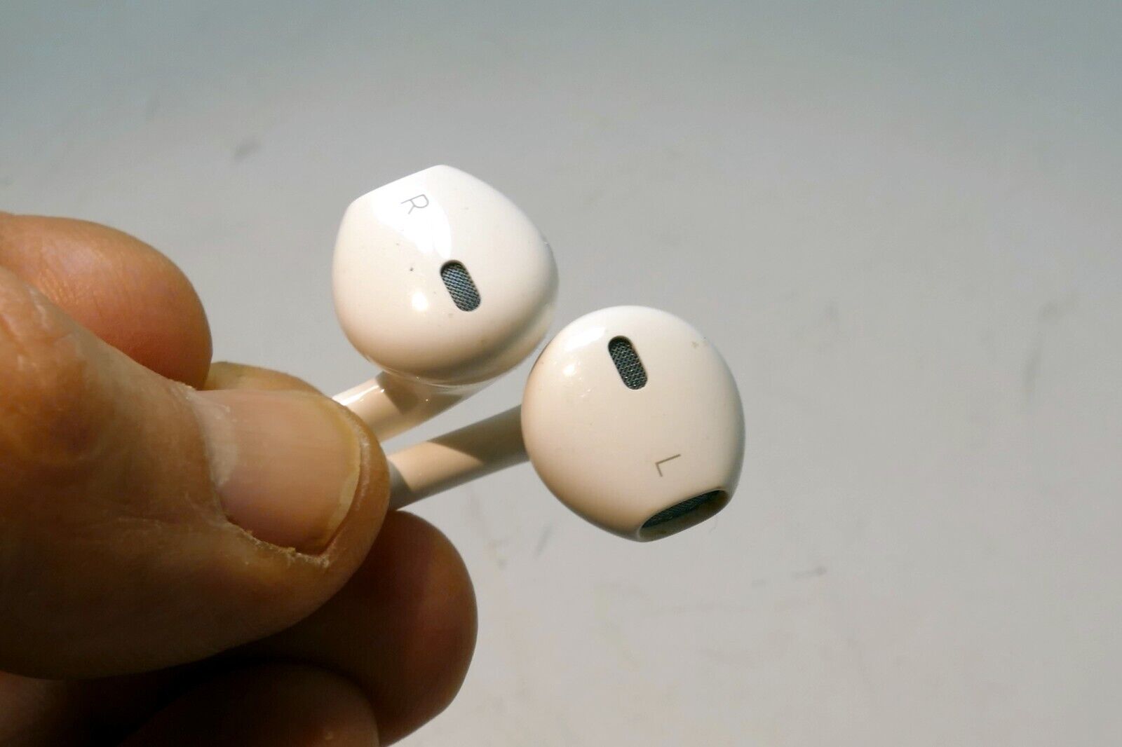 Apple EarPods 3.5mm Jack Headphones w/ Remote In Ear Buds - OEM