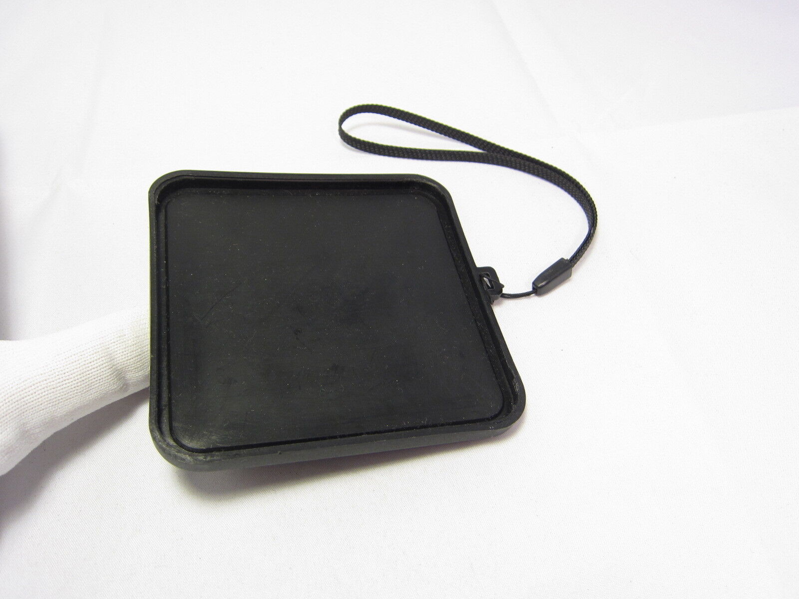 Plastic MENNON Push On body rer cover cap 9X9 fujifilm  6318004