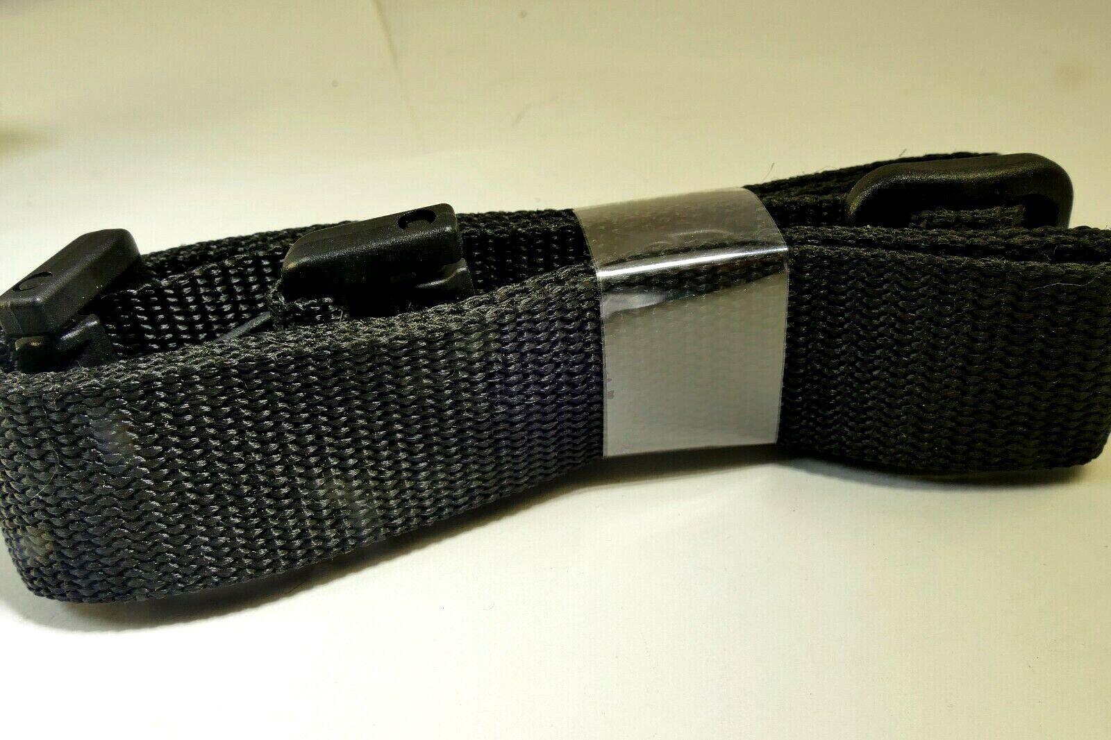2.5cm wide neck shoulder strap for camera case with plastic swivel clip