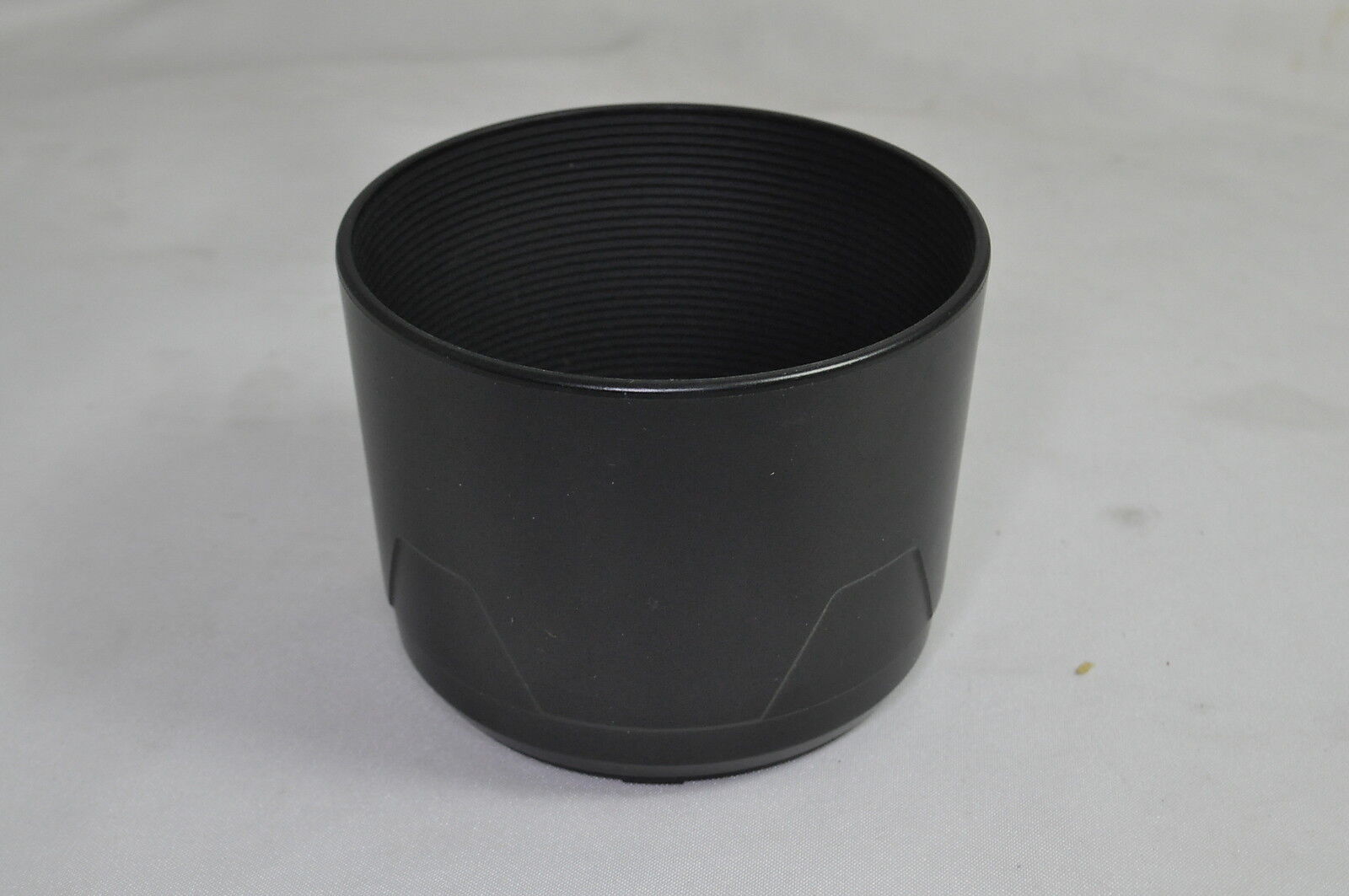 Plastic Lens Hood 61.5mm inner diameter (unknown Brand)