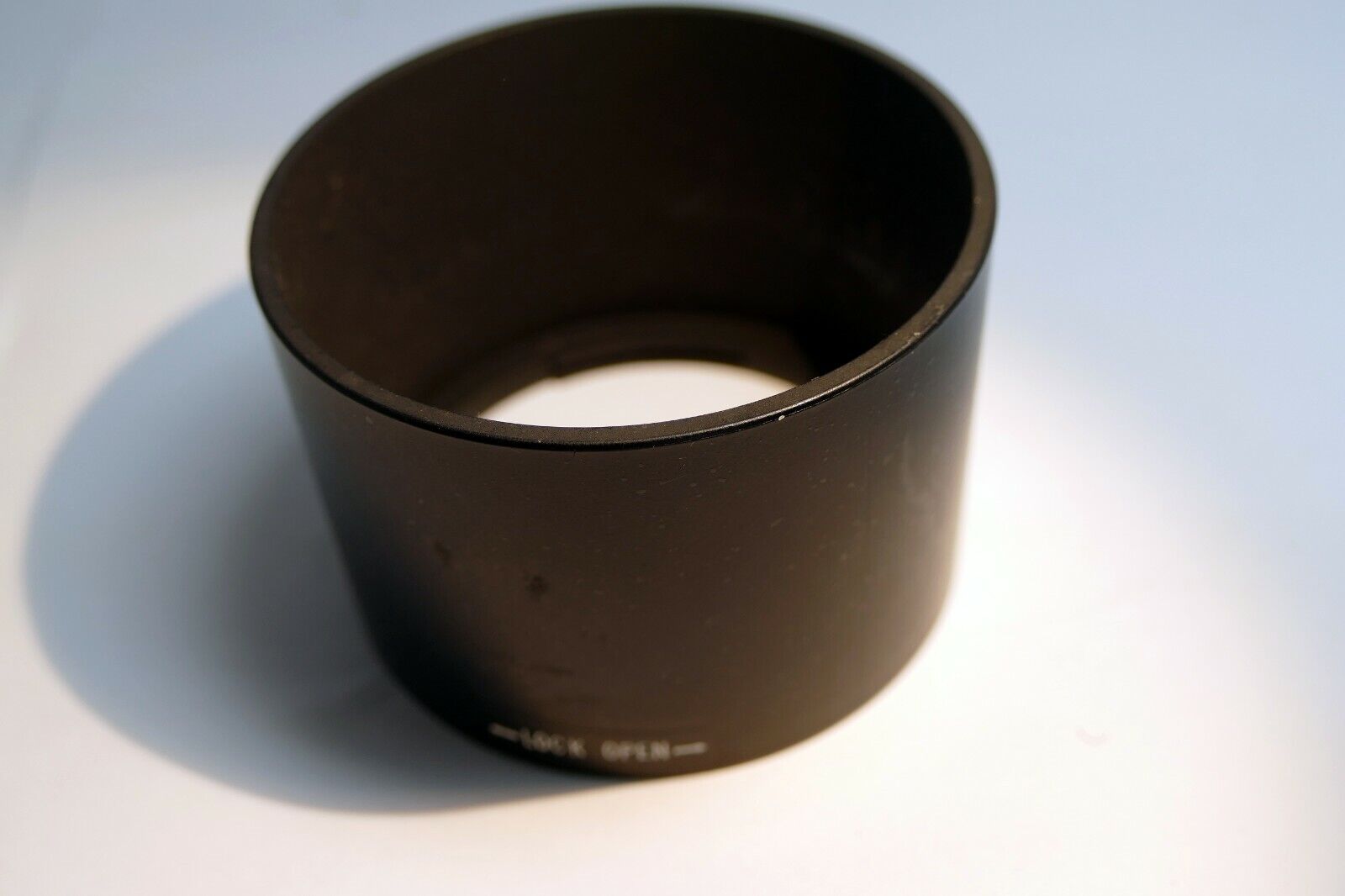 59mm ID Twist on type Metal Lens Hood unknown brand