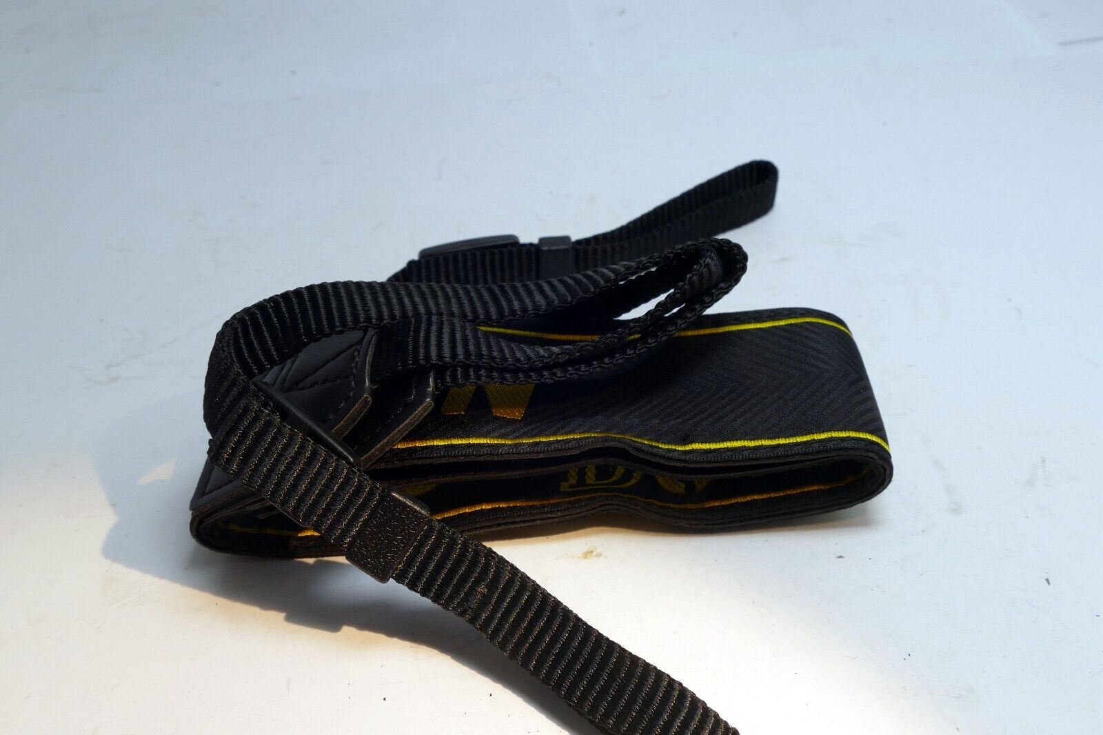 Nikon D810 Camera Shoulder neck Strap AN-DC12 Nylon  - OEM genuine