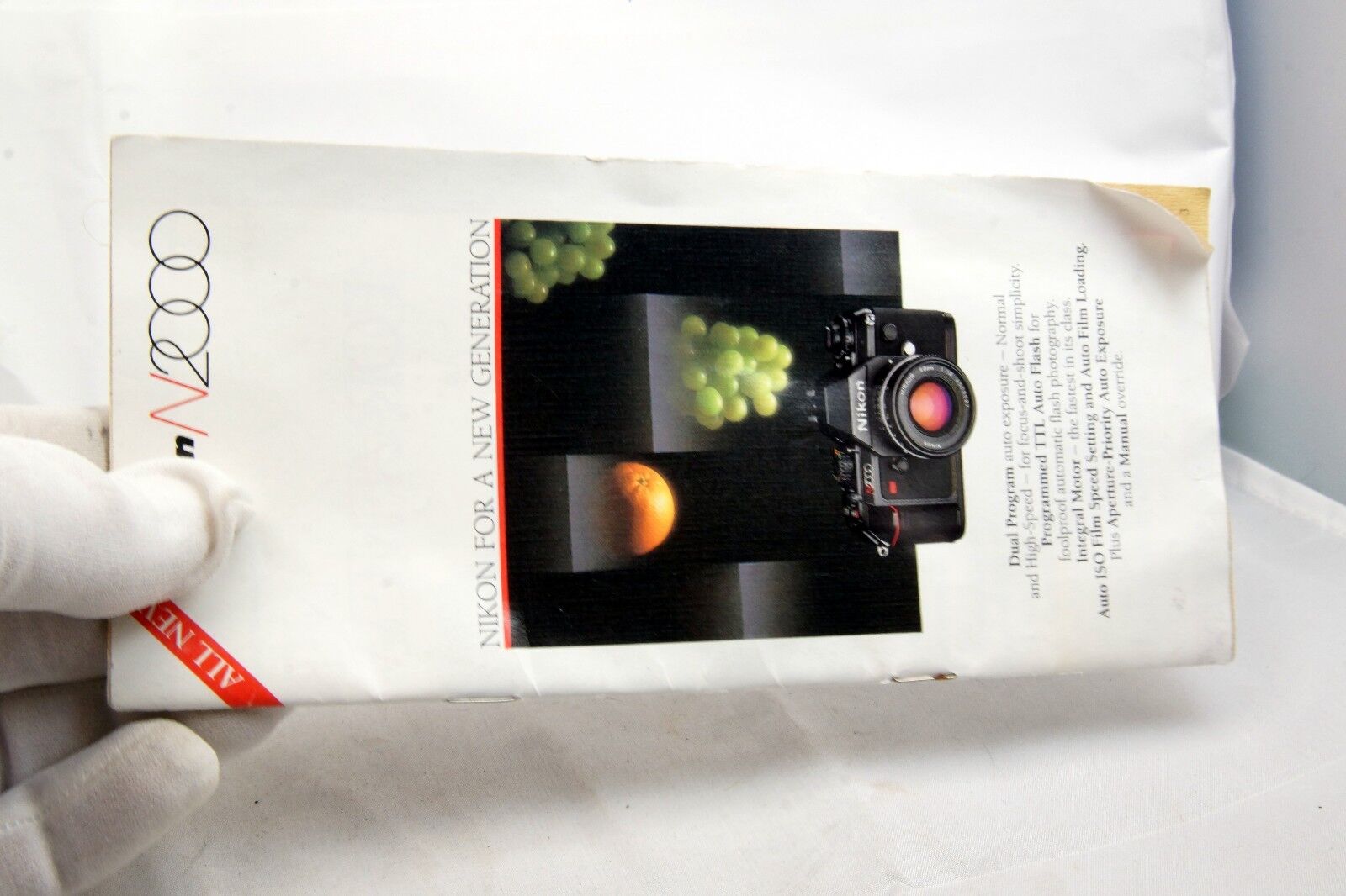 Nikon N2000 camera Short  Brochure Guide 30 pages accessory information guide