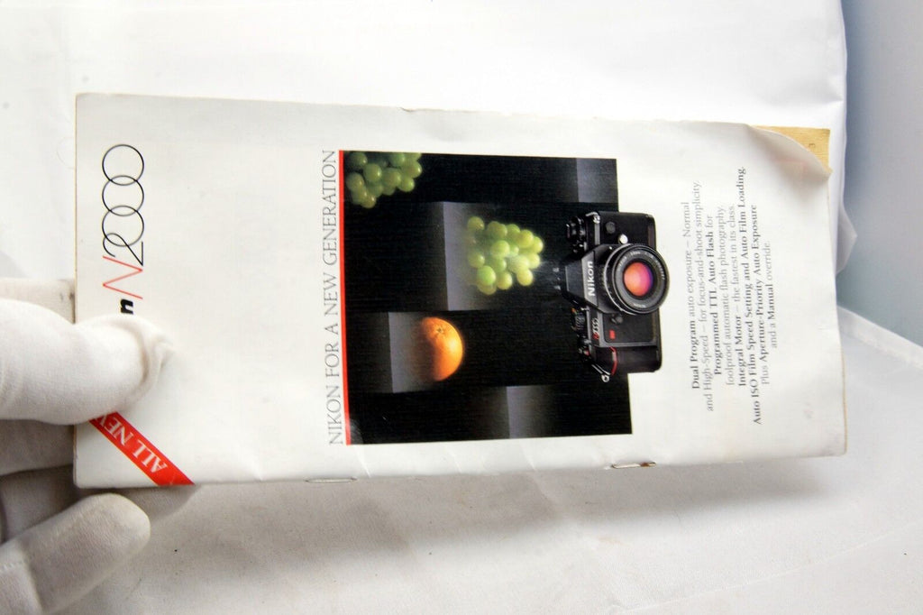 Nikon N2000 camera Short  Brochure Guide 30 pages accessory information guide