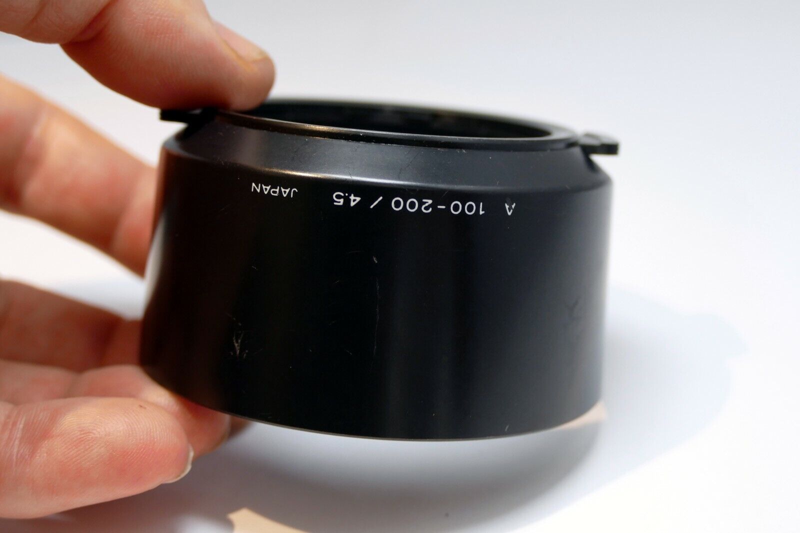 Minolta Maxxum A 100-200mm f4.5 AF Lens Hood  genuine