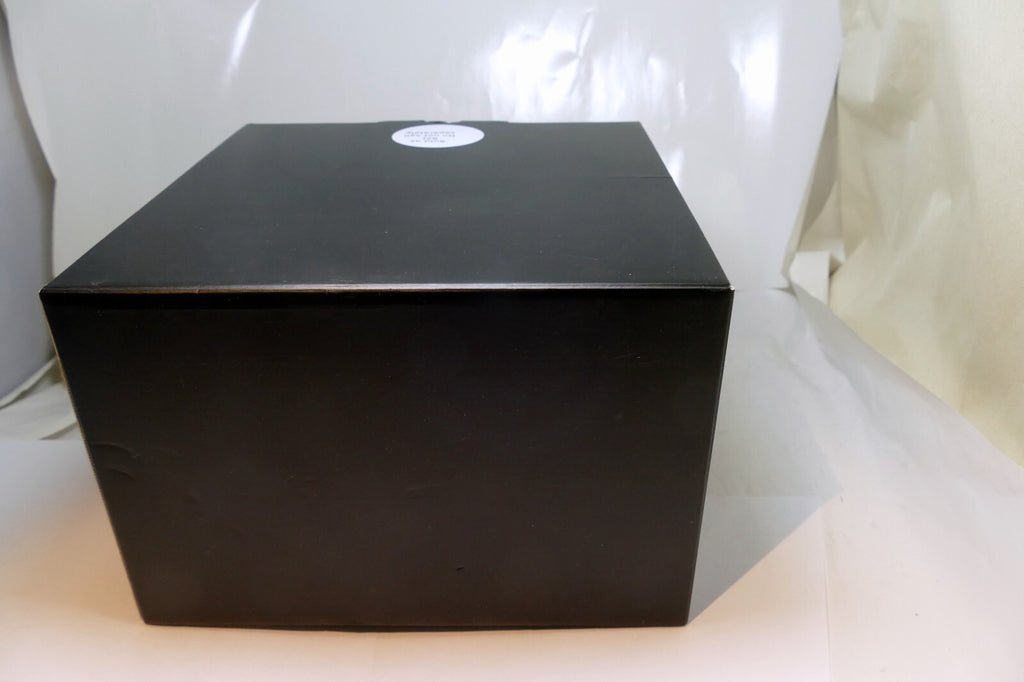 An Empty Box (only ) for  Leica SL2-S 10 880 black US EU JP