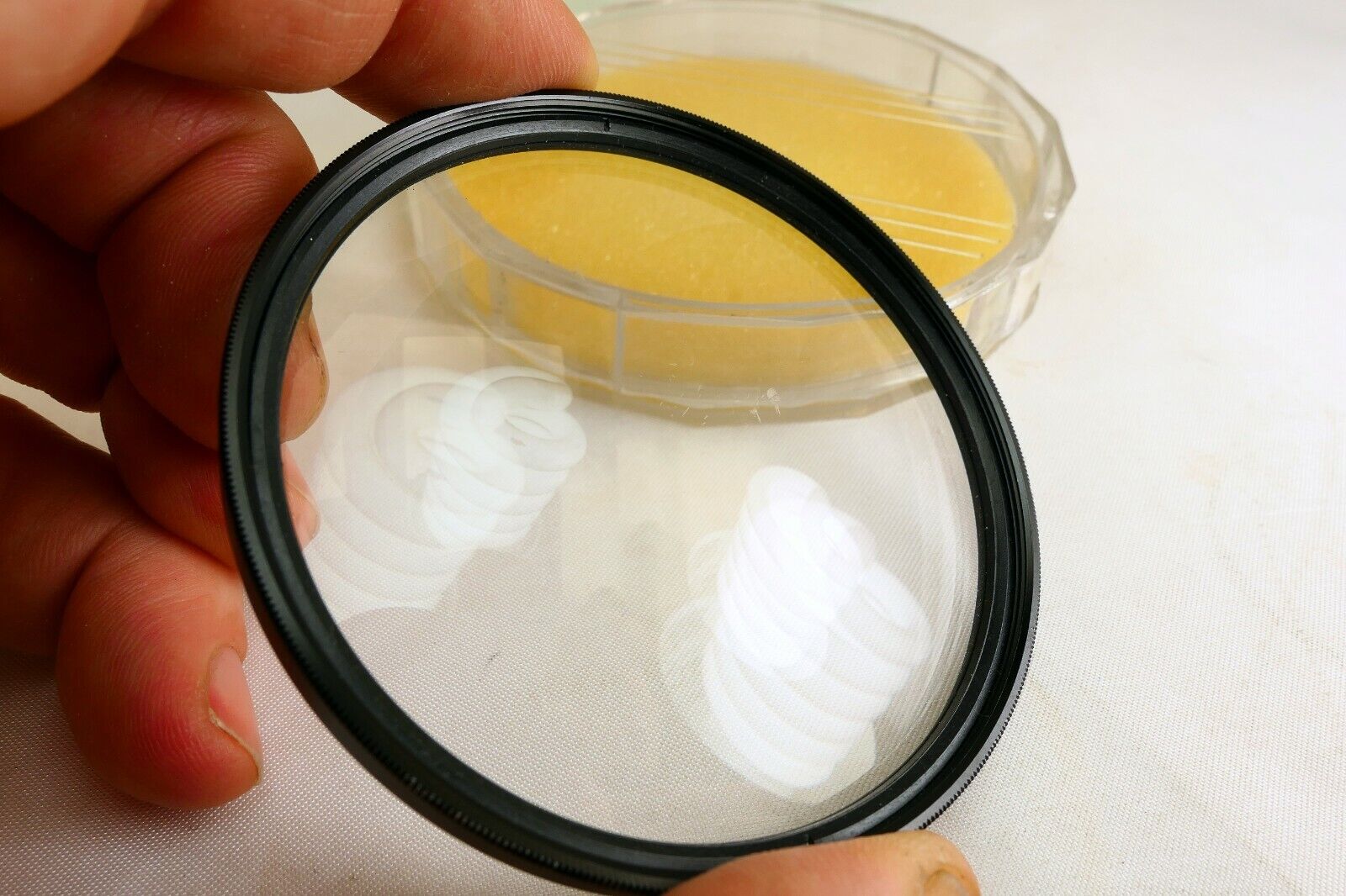 Tiffen 72mm +2 Close up macro lens filter scratched in the center