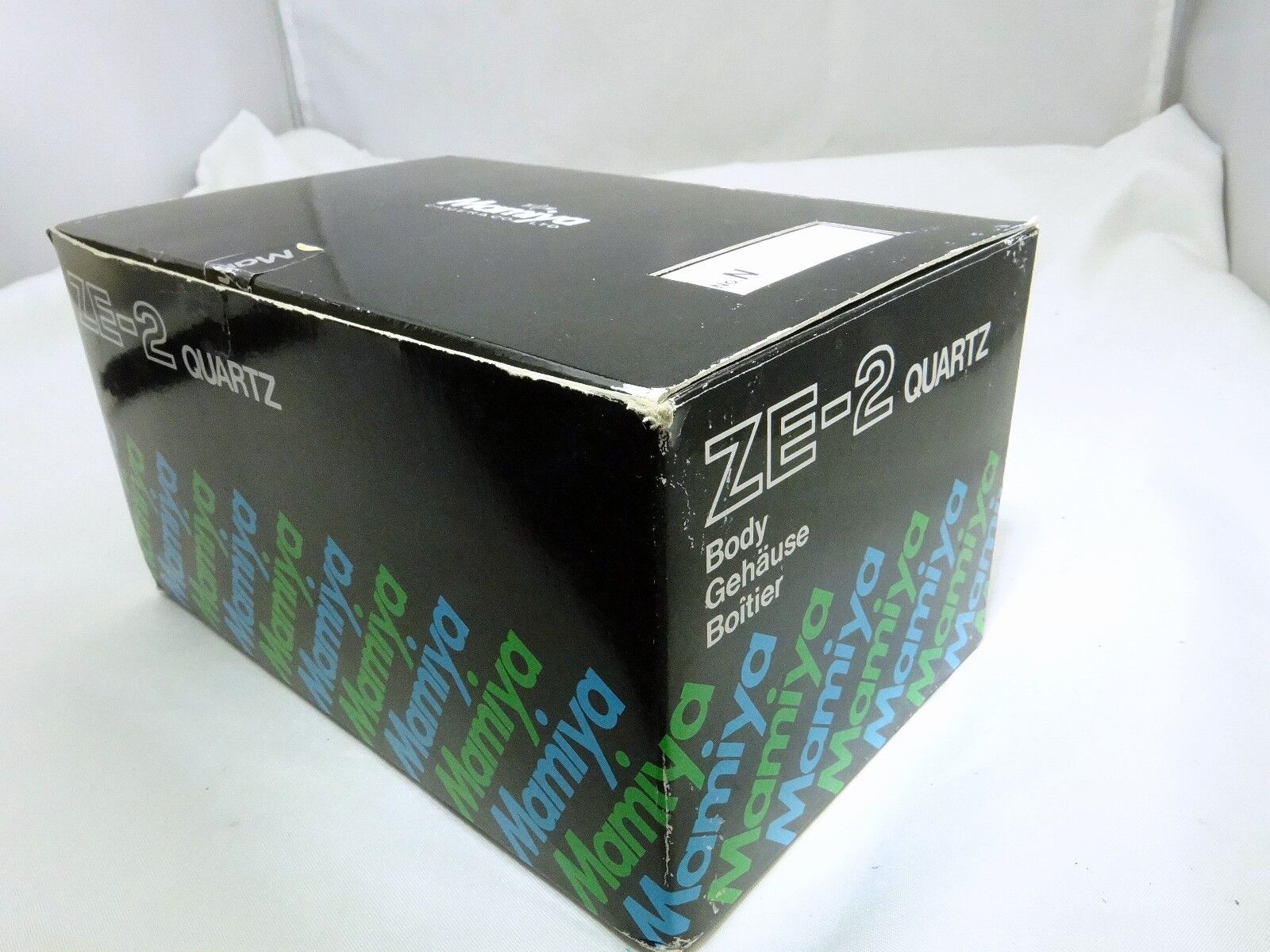 Empty box for Mamiya ZE-2 35mm Camera body
