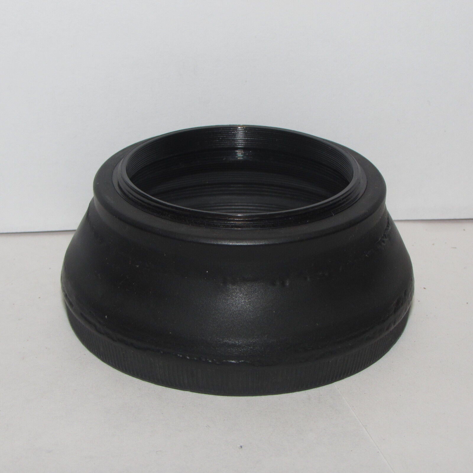 52mm Lens Hood Korea vintage Screw in type Poor condition. S107040