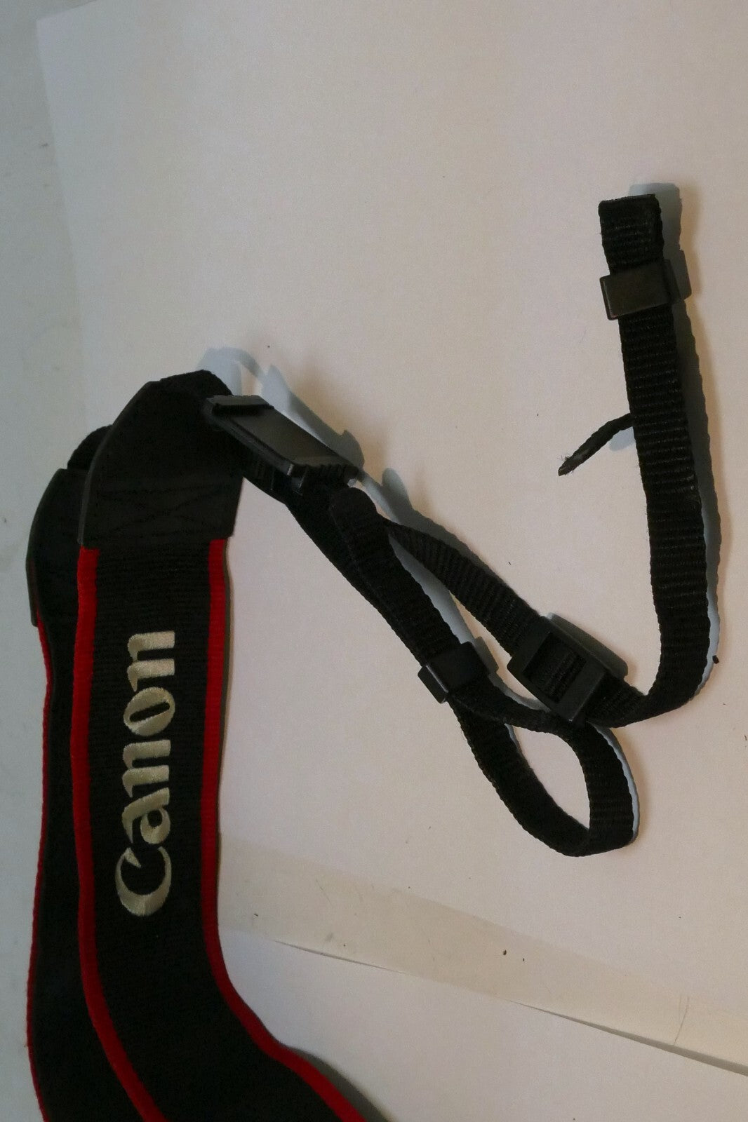 Canon EOS 5D MARK III Camera Neck Shoulder Strap Canvas Black/Red - Genuine OEM