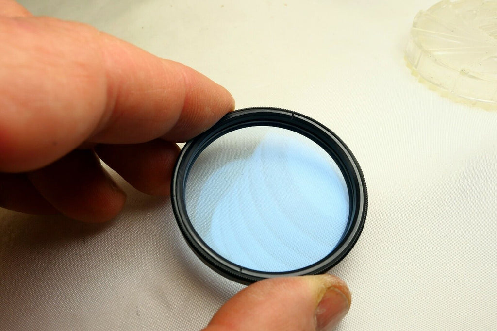 Hoya  49mm D 82A Daylight lens filter