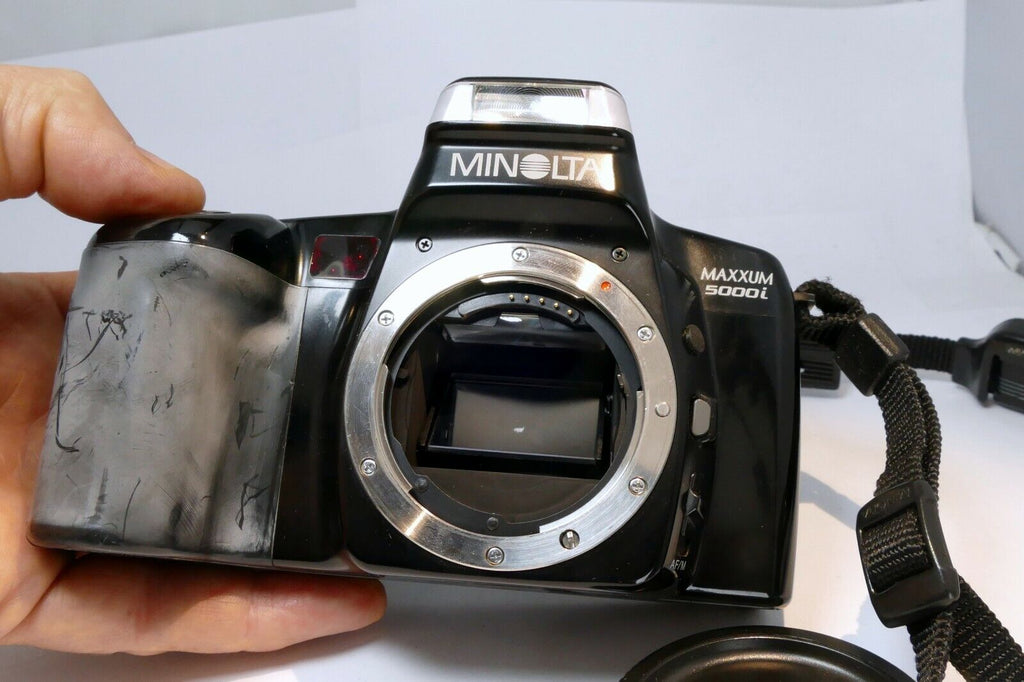 Minolta Maxxum 5000i 35mm SLR Film Camera body only
