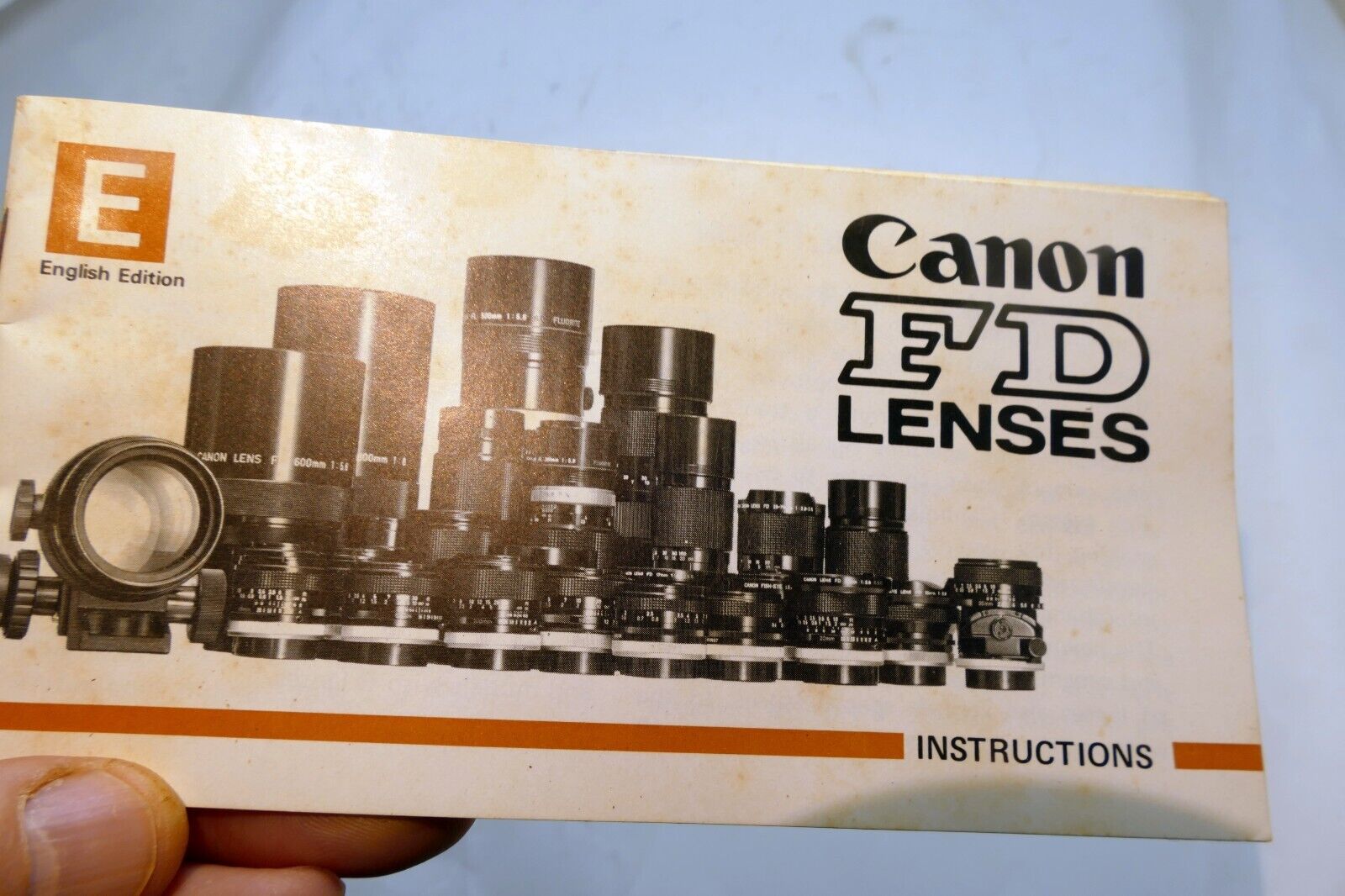 Canon FD lens Sales Brochure guide List for  F-1
