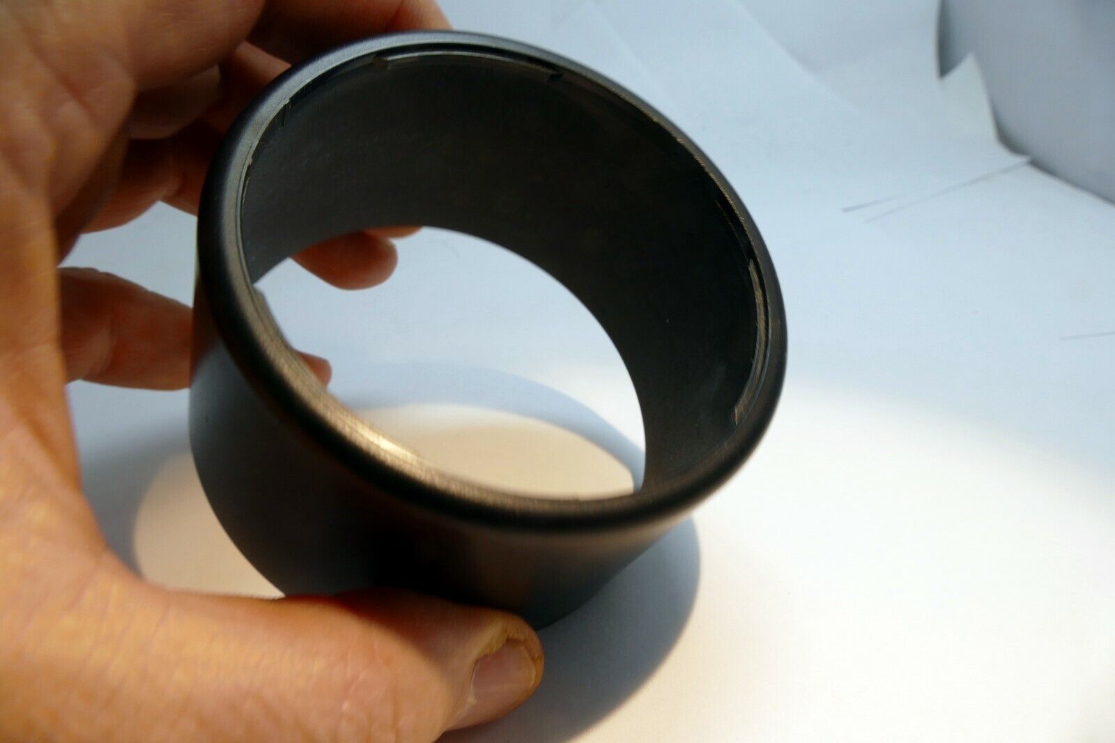 69.5mm ID Petal Shaped Plastic Lens Hood  Telephoto 70-300mm AF zoom