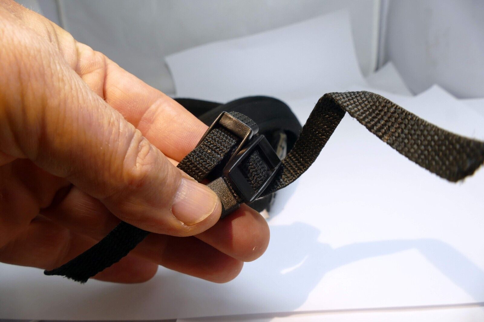 Black Neoprene Padded Shoulder Neck Strap 4cm wide for camera or case