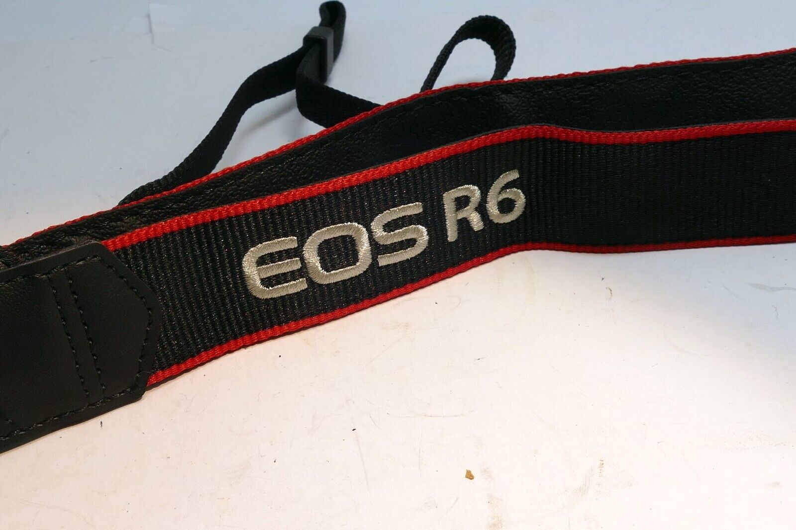 Canon EOS R6  SLR Digital Camera Neck Shoulder Strap -   Black -  Genuine OEM
