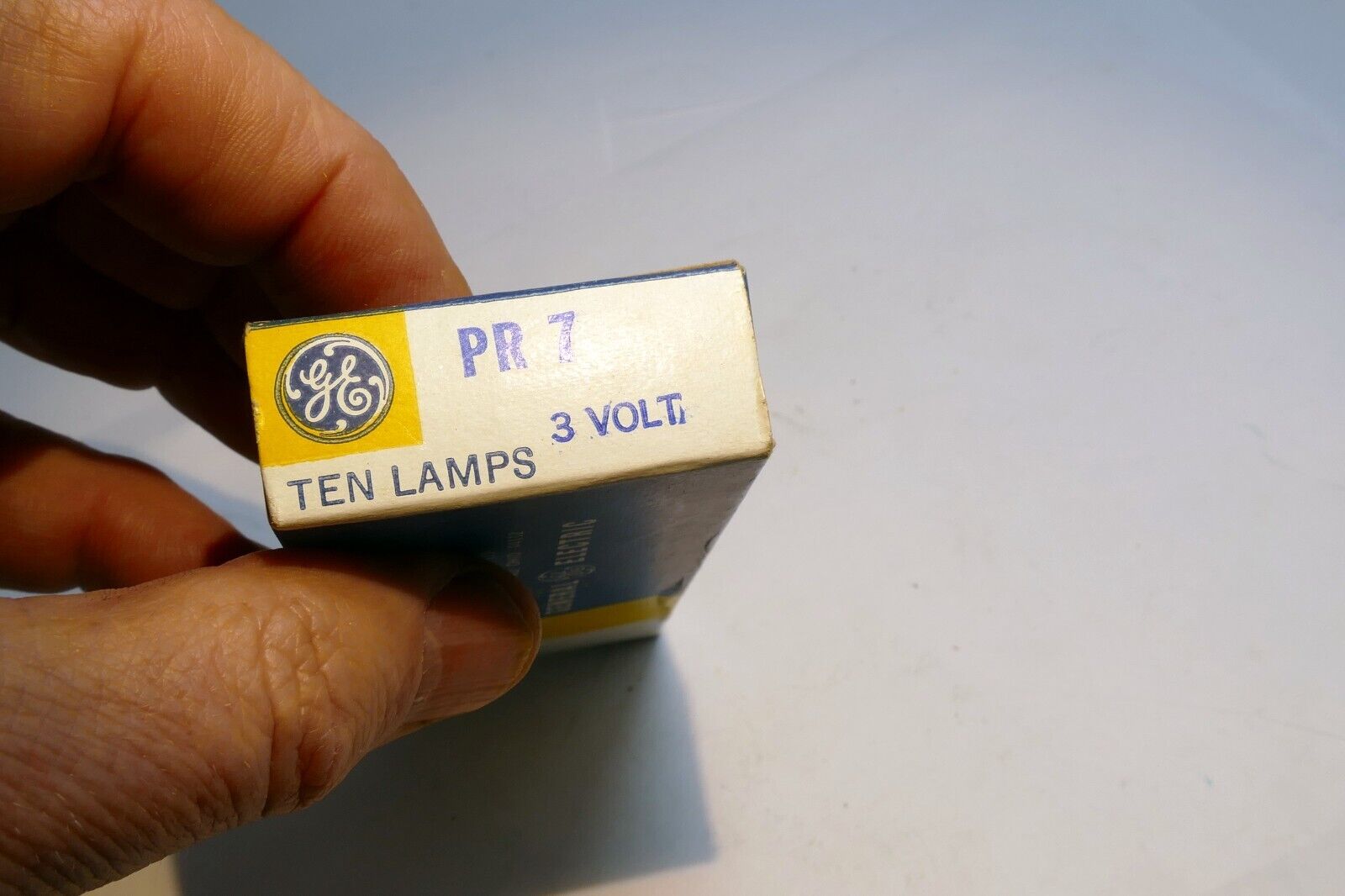 GE No PR 7 Miniature Lamp Bulbs 3V -  9 pcs pack vintage for flashlight