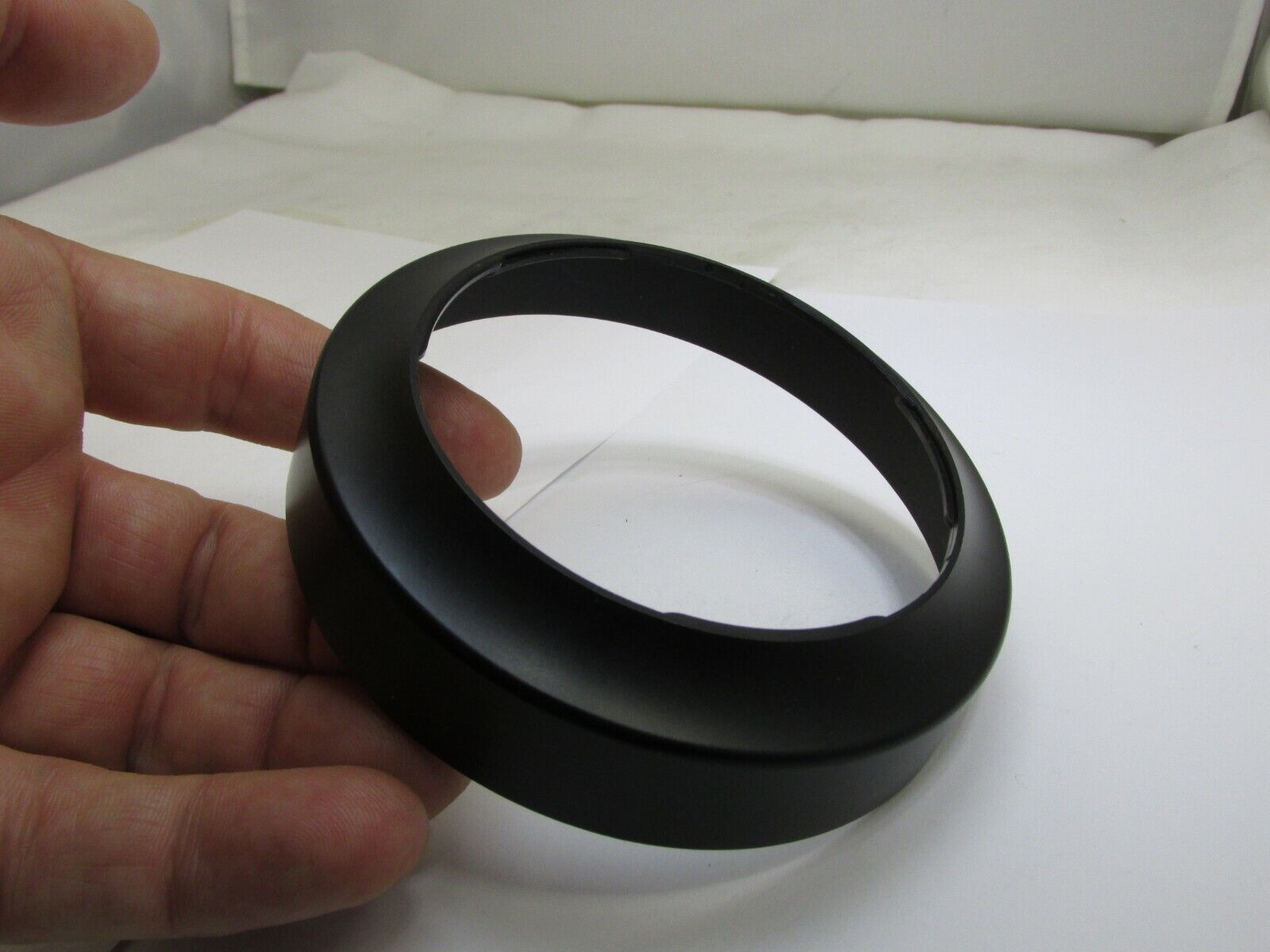 Lens Hood Shade adapter  twist on type for  WIDE-ANGLE 75mm ID for 72mm rim