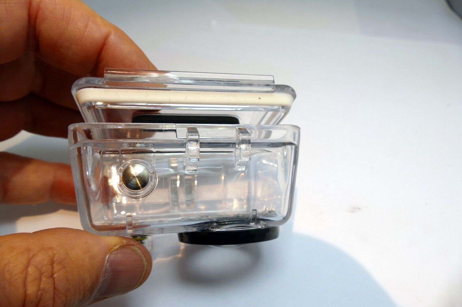 GoPro HERO plastic hard case  housing - missing locking buckle