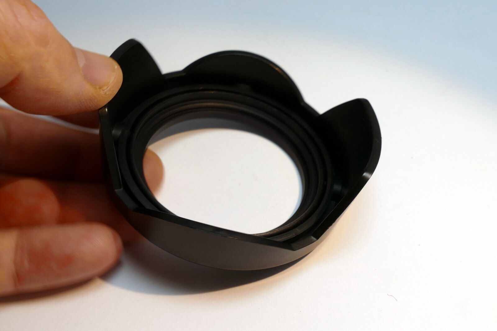 55mm Petal shaped Lens Hood Shade for 18-55mm IS lenses